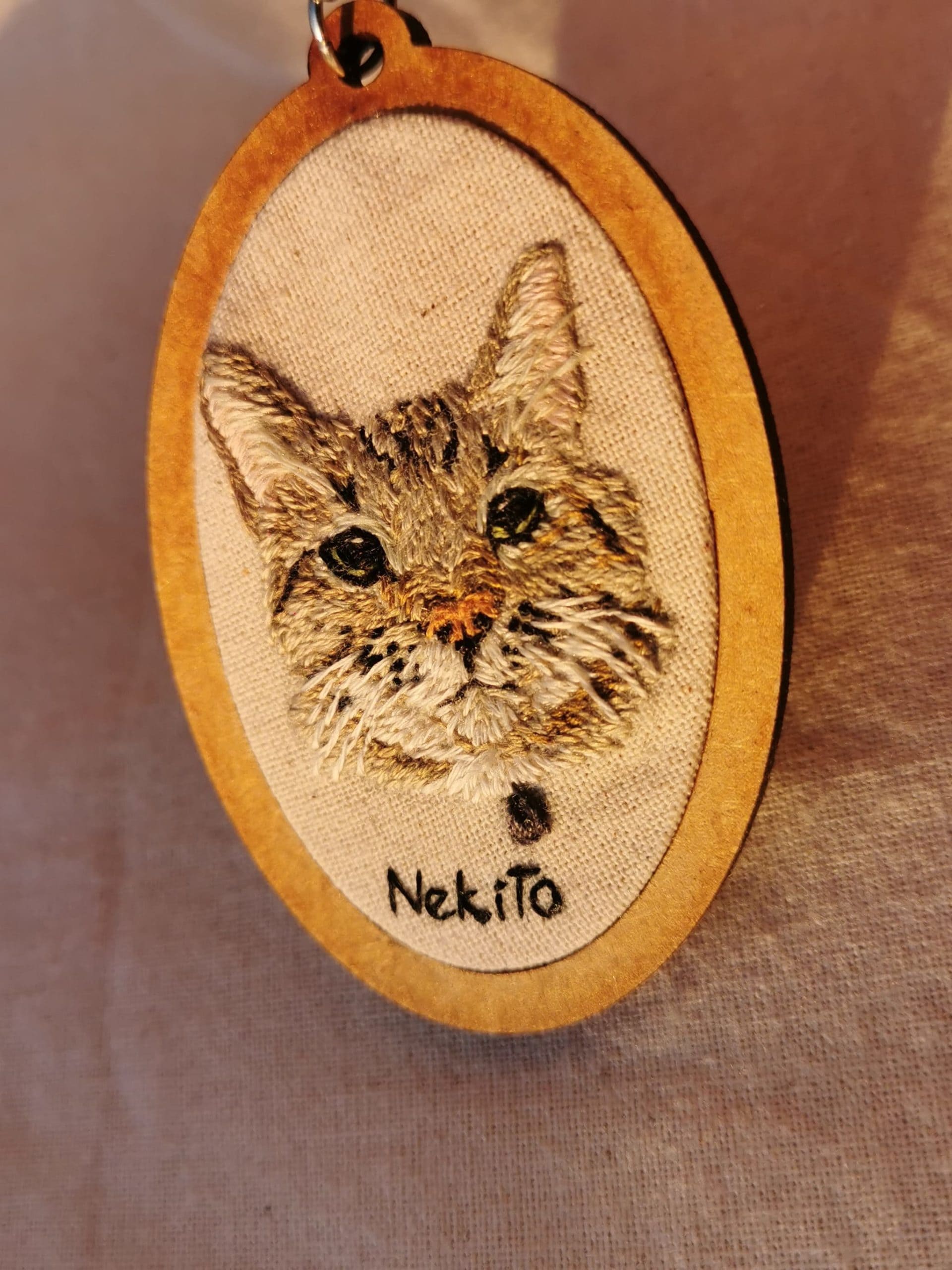 Gato micro bordado retrato